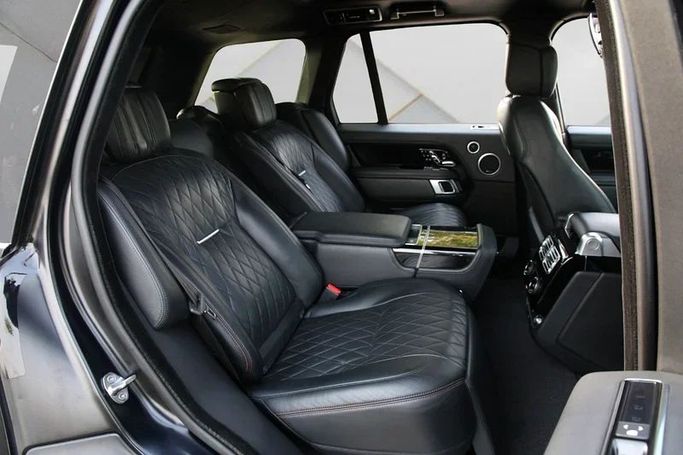 Used Land Rover Range Rover SV IV Facelift, 5.0 l, 2018 in Dubai by Mohammad Alkarak Motors, Black color. Other | AUTO.AE