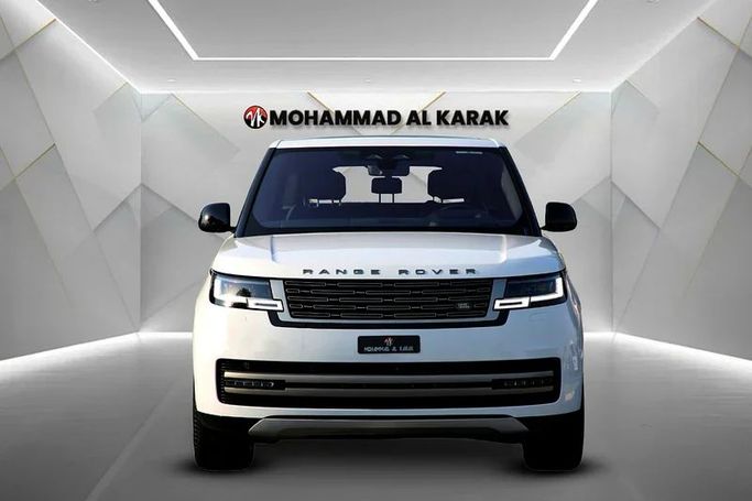 Подержанный Land Rover Range Rover P400 MHEV V, 3.0 л, 2023 в Дубае от Mohammad Alkarak Motors Белый цвет. GCC | AUTO.AE