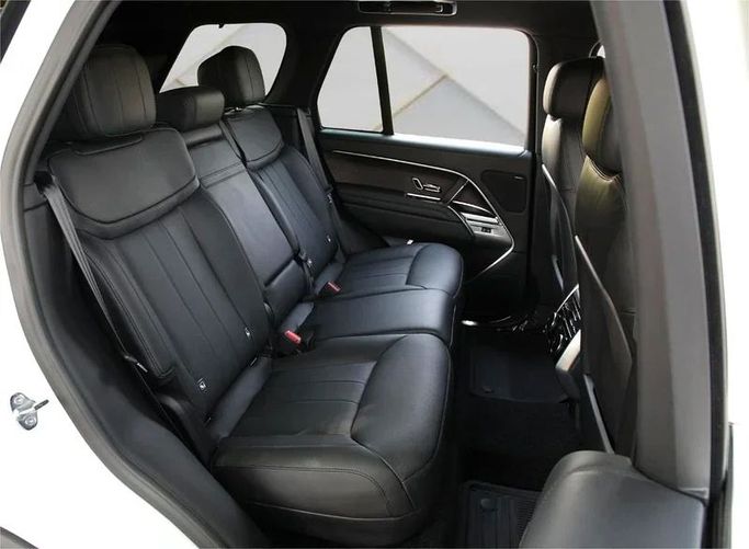 New Land Rover Range Rover P400 MHEV V, 3.0 l, 2025 in Dubai by Mohammad Alkarak Motors, White color. Other | AUTO.AE