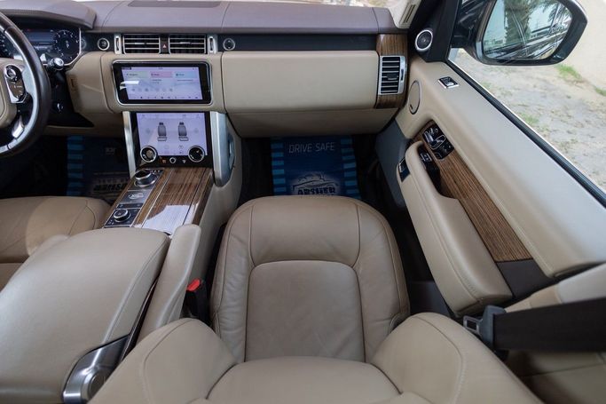 Подержанный Land Rover Range Rover P340 IV Рестайлинг, 3.0 л, 2019 в Дубае от Linda Cars Черный цвет. GCC | AUTO.AE