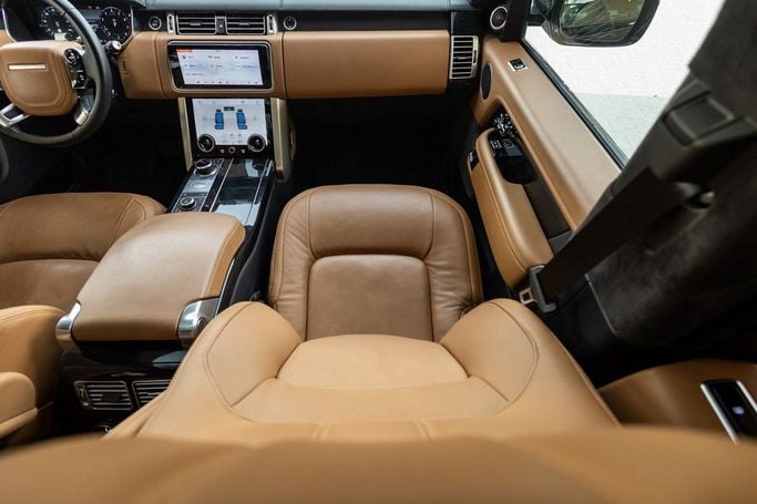 Подержанный Land Rover Range Rover P525 IV Рестайлинг, 5.0 л, 2019 в Дубае от Linda Cars Черный цвет. Европейская | AUTO.AE