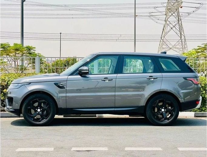 Подержанный Land Rover Range Rover SV IV Рестайлинг, 5.0 л, 2019 в Дубае от Ideal Cars LLC Серый цвет. GCC | AUTO.AE