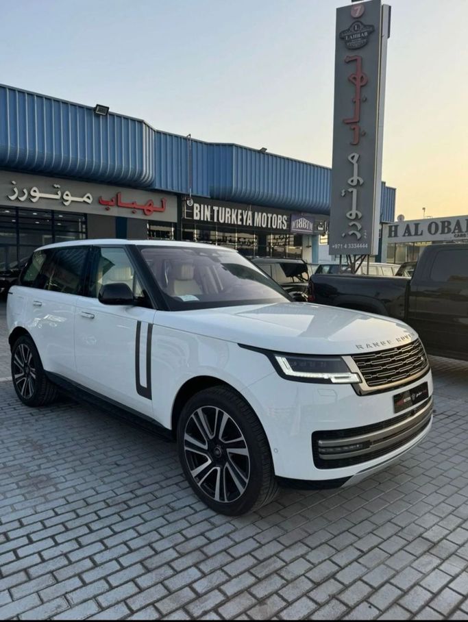 Used Land Rover Range Rover P400 MHEV V, 3.0 l, 2023 in Dubai by Lahbab Motors, White color. GCC Specs | AUTO.AE