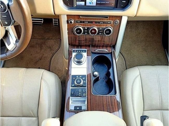 Подержанный Land Rover Range Rover P375 IV, 5.0 л, 2015 в Дубае от Soltan Auto Черный цвет. Американская | AUTO.AE