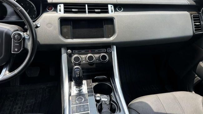 Подержанный Land Rover Range Rover P375 IV, 5.0 л, 2014 в Дубае от Soltan Auto Белый цвет. Американская | AUTO.AE