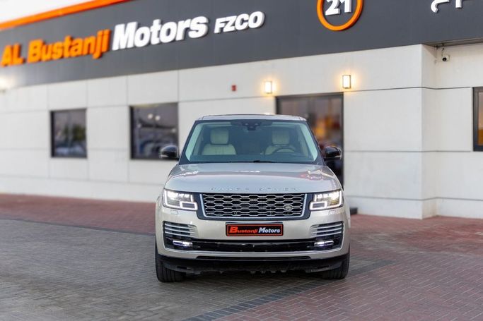 Used Land Rover Range Rover P525 IV Facelift, 5.0 l, 2021 in Dubai by Albustanji Motors FZCO, Grey color.  | AUTO.AE