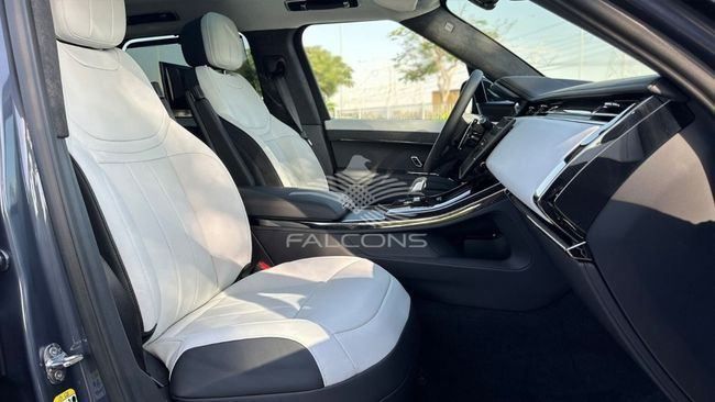 Новый Land Rover Range Rover P550e V, 3.0 л, 2024 в Дубае от Falcons GT Motors FZCO Серый цвет. Европейская | AUTO.AE