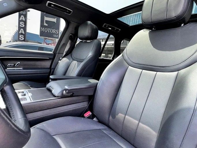 Подержанный Land Rover Range Rover P400 MHEV V, 3.0 л, 2023 в Дубае от Shamil Motors Белый цвет. Европейская | AUTO.AE