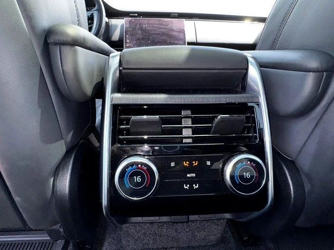 Подержанный Land Rover Range Rover P400 MHEV V, 3.0 л, 2023 в Дубае от Shamil Motors Белый цвет. Европейская | AUTO.AE