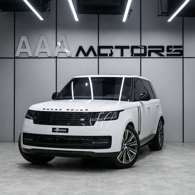 Used Land Rover Range Rover P400 MHEV V, 3.0 l, 2023 in Dubai by AAA Motors, White color. GCC Specs | AUTO.AE