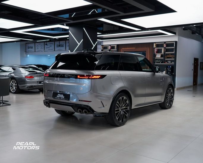 Новый Land Rover Range Rover P615 MHEV V, 4.4 л, 2024 в Дубае от Pearl Motors Серый цвет. Европейская | AUTO.AE