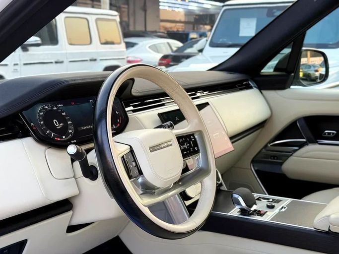 Used Land Rover Range Rover P400 MHEV V, 3.0 l, 2023 in Dubai by Auto Bank Motors, White color. GCC Specs | AUTO.AE
