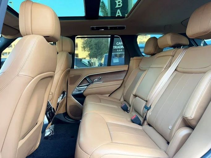 Used Land Rover Range Rover P400 MHEV V, 3.0 l, 2022 in Dubai by Auto Bank Motors, Black color. GCC Specs | AUTO.AE