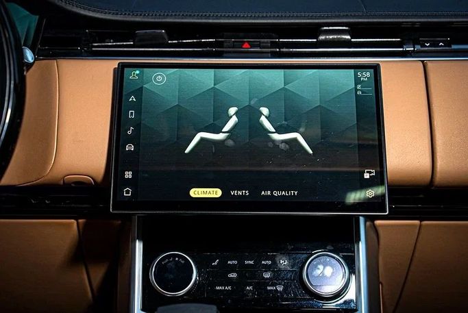 Подержанный Land Rover Range Rover P530 MHEV V, 4.4 л, 2023 в Дубае от MBA Motors Черный цвет. GCC | AUTO.AE