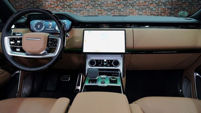 Новый Land Rover Range Rover P530 MHEV V, 4.4 л, 2023 в Дубае от Dourado Luxury Car Черный цвет. Европейская | AUTO.AE
