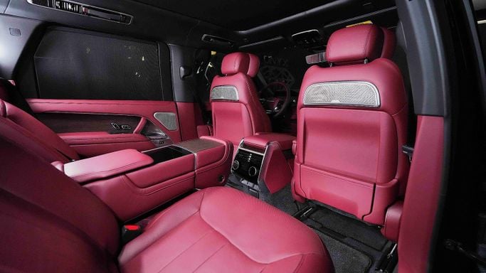 Новый Land Rover Range Rover P530 MHEV V, 4.4 л, 2023 в Дубае от Dourado Luxury Car Черный цвет. Европейская | AUTO.AE