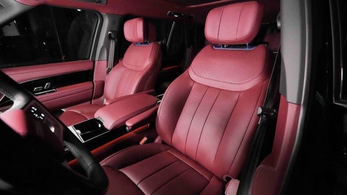 Новый Land Rover Range Rover P530 MHEV V, 4.4 л, 2025 в Дубае от Dourado Luxury Car Черный цвет. Европейская | AUTO.AE