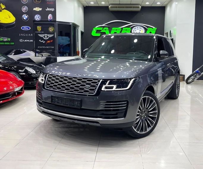 Подержанный Land Rover Range Rover IV Рестайлинг, 5.0 л, 2018 в Дубае от Carbon Cars Серый цвет. GCC | AUTO.AE
