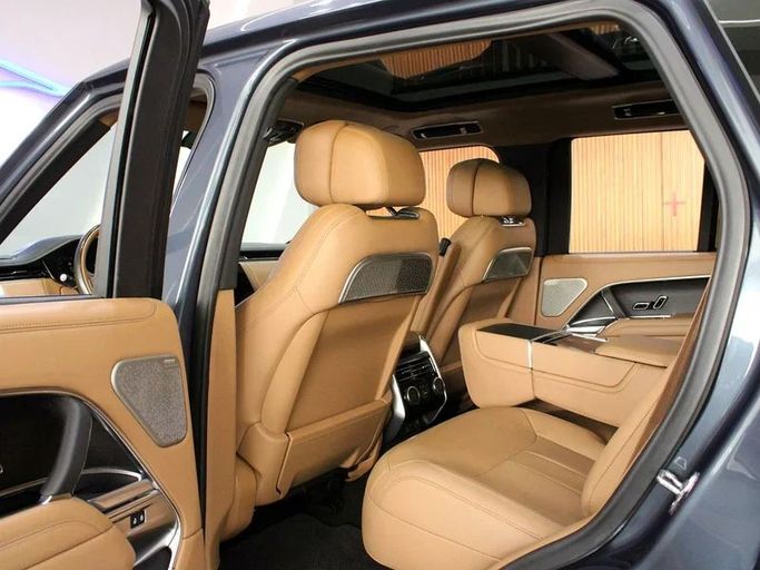 Новый Land Rover Range Rover P550e V, 3.0 л, 2025 в Дубае от Hot Wheel Used Motors Серый цвет. Other | AUTO.AE