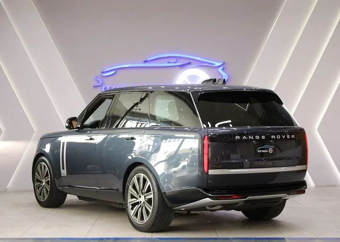 Новый Land Rover Range Rover P550e V, 3.0 л, 2025 в Дубае от Hot Wheel Used Motors Серый цвет. Other | AUTO.AE