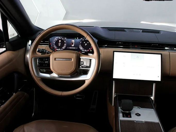 Подержанный Land Rover Range Rover P530 MHEV V, 4.4 л, 2024 в Дубае от Hot Wheel Used Motors Бежевый цвет. Other | AUTO.AE