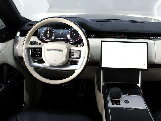 Подержанный Land Rover Range Rover P400 MHEV V, 3.0 л, 2024 в Дубае от Hot Wheel Used Motors Черный цвет. Other | AUTO.AE