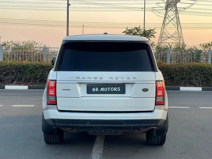 Used Land Rover Range Rover P510 IV, 5.0 l, 2015 in Dubai by 66 Motors, White color. GCC Specs | AUTO.AE