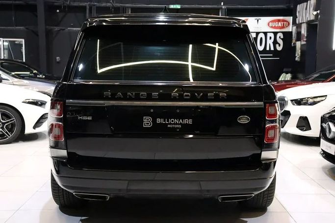 Подержанный Land Rover Range Rover IV Рестайлинг, 3.0 л, 2019 в Дубае от Billionaire Motors Черный цвет. GCC | AUTO.AE