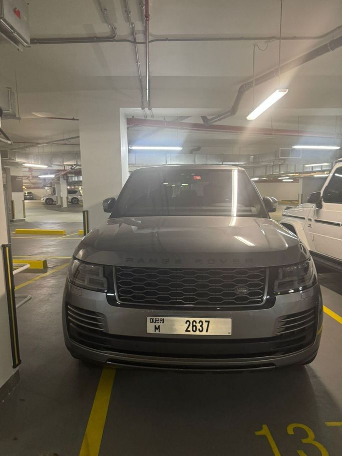 Used Land Rover Range Rover D260 IV Facelift, 3.0 l, 2020 in Dubai, Silver color. European Specs | AUTO.AE