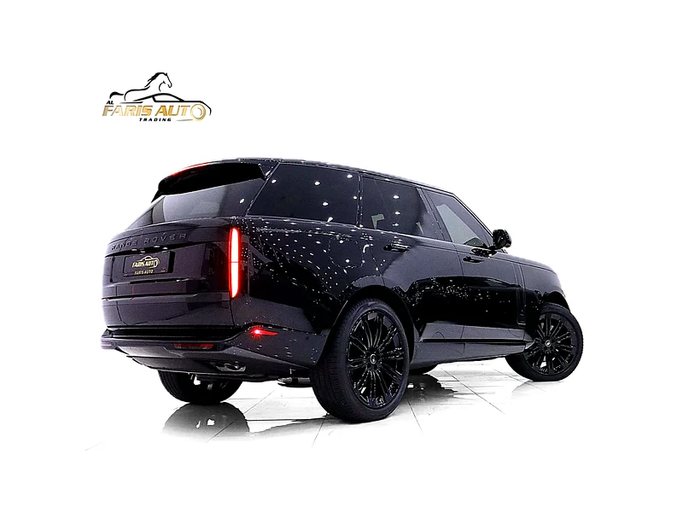 Подержанный Land Rover Range Rover P530 MHEV V, 4.4 л, 2024 в Дубае от Al Faris Motors Черный цвет. Other | AUTO.AE