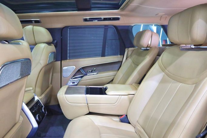 Used Land Rover Range Rover P530 MHEV V, 4.4 l, 2022 in Dubai by Sanam Cars, Golden color. GCC Specs | AUTO.AE