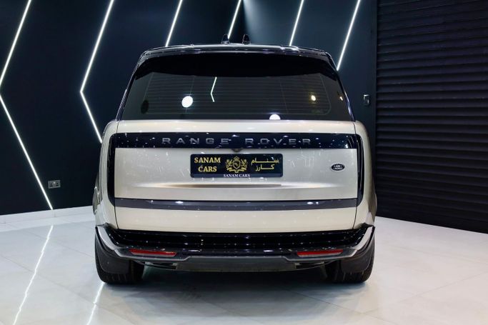 Used Land Rover Range Rover P530 MHEV V, 4.4 l, 2022 in Dubai by Sanam Cars, Golden color. GCC Specs | AUTO.AE