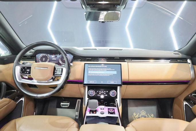 Used Land Rover Range Rover P530 MHEV V, 4.4 l, 2023 in Dubai by Sanam Cars, White color. GCC Specs | AUTO.AE