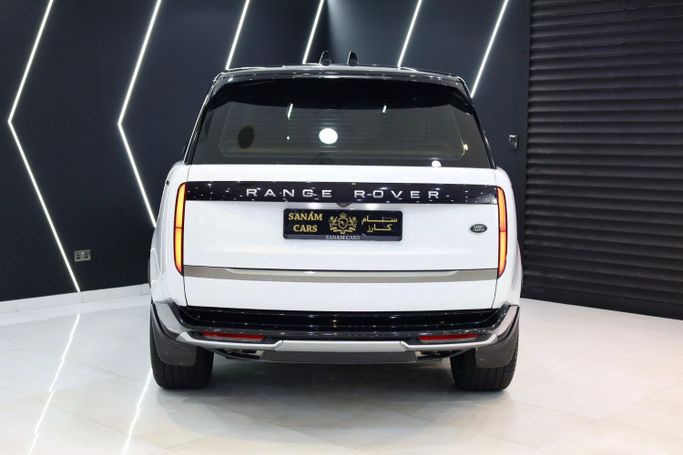 Used Land Rover Range Rover P530 MHEV V, 4.4 l, 2023 in Dubai by Sanam Cars, White color. GCC Specs | AUTO.AE