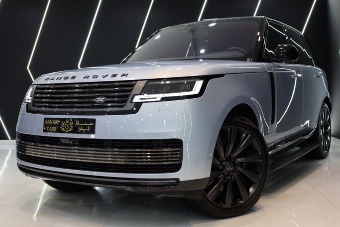 Used Land Rover Range Rover P530 MHEV V, 4.4 l, 2023 in Dubai by Sanam Cars, Silver color. GCC Specs | AUTO.AE