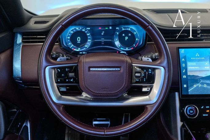 Подержанный Land Rover Range Rover P530 MHEV V, 4.4 л, 2023 в Дубае от A1 Luxury Motors Белый цвет. GCC | AUTO.AE