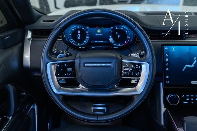 Подержанный Land Rover Range Rover P440e V, 3.0 л, 2023 в Дубае от A1 Luxury Motors Белый цвет. Канадская | AUTO.AE