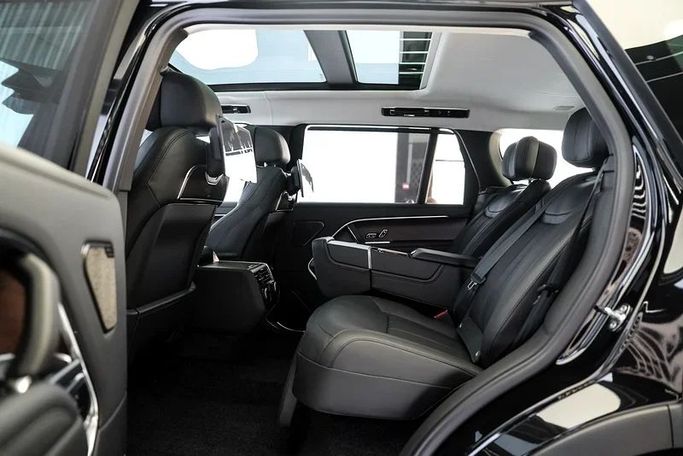 New Land Rover Range Rover P530 MHEV V, 4.4 l, 2025 in Dubai by Exotic Cars, Black color. Other | AUTO.AE