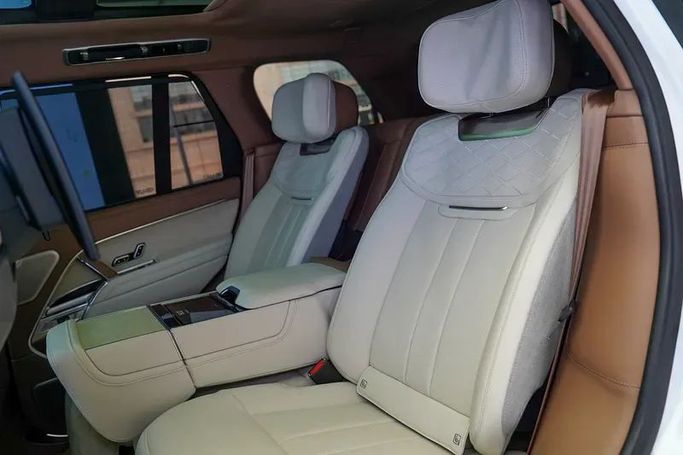 Used Land Rover Range Rover P530 MHEV V, 4.4 l, 2023 in Dubai by Exotic Cars, White color. GCC Specs | AUTO.AE