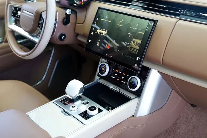 Used Land Rover Range Rover P530 MHEV V, 4.4 l, 2023 in Dubai by Exotic Cars, White color. GCC Specs | AUTO.AE