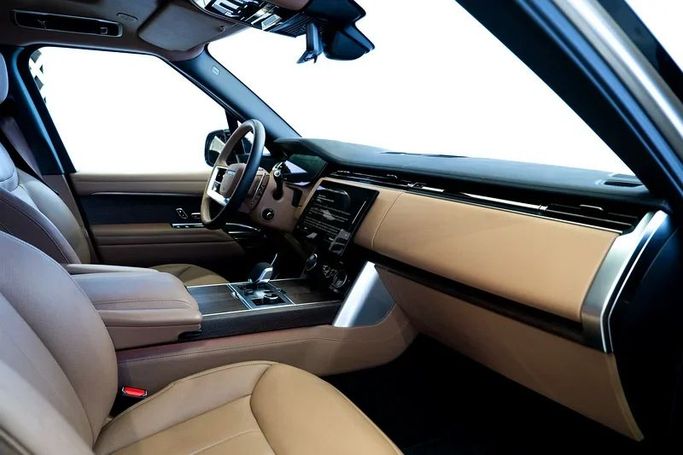 Used Land Rover Range Rover P530 MHEV V, 4.4 l, 2023 in Dubai by Exotic Cars, Golden color. Other | AUTO.AE