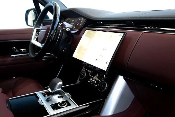 Used Land Rover Range Rover P530 MHEV V, 4.4 l, 2023 in Dubai by Exotic Cars, White color. Other | AUTO.AE