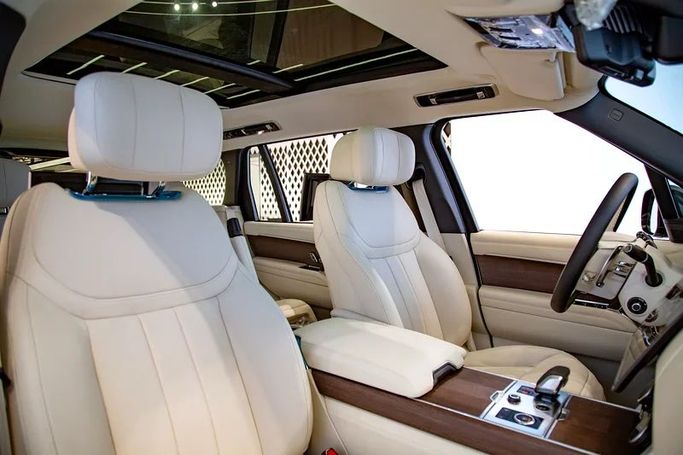 Used Land Rover Range Rover P530 MHEV V, 4.4 l, 2023 in Dubai by Exotic Cars, Grey color. Other | AUTO.AE