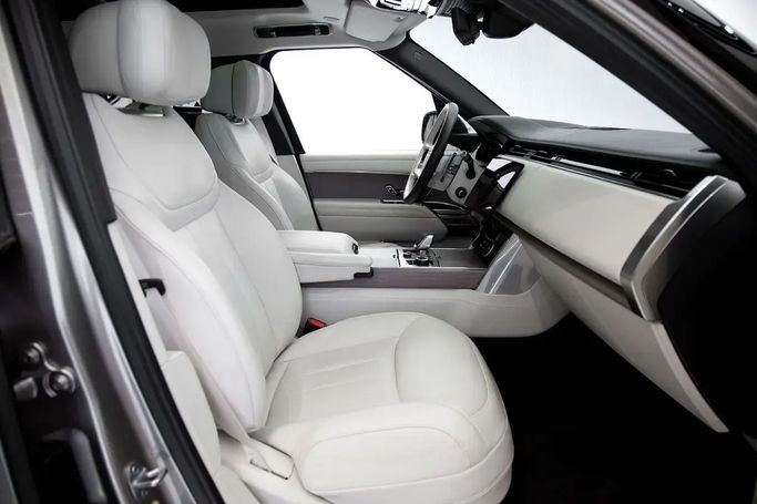 Used Land Rover Range Rover P530 MHEV V, 4.4 l, 2022 in Dubai by Exotic Cars, Golden color. GCC Specs | AUTO.AE