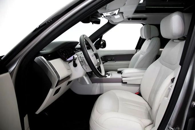 Used Land Rover Range Rover P530 MHEV V, 4.4 l, 2022 in Dubai by Exotic Cars, Golden color. GCC Specs | AUTO.AE