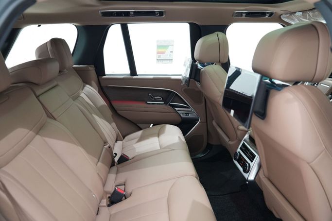 New Land Rover Range Rover P530 MHEV V, 4.4 l, 2024 in Dubai by Oscar Motors, Black color. GCC Specs | AUTO.AE