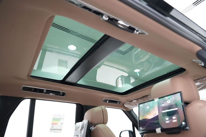 New Land Rover Range Rover P530 MHEV V, 4.4 l, 2024 in Dubai by Oscar Motors, Black color. GCC Specs | AUTO.AE