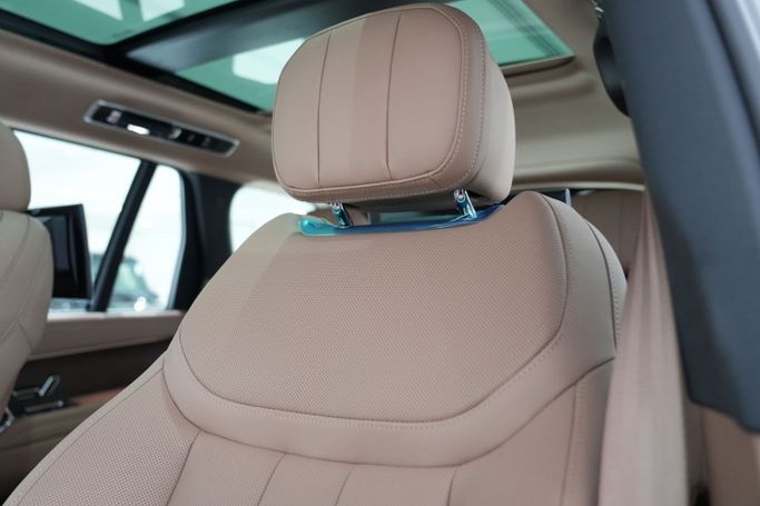 New Land Rover Range Rover P530 MHEV V, 4.4 l, 2024 in Dubai by Oscar Motors, Black color. GCC Specs | AUTO.AE