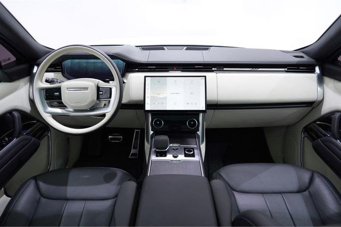 Used Land Rover Range Rover P530 MHEV V, 4.4 l, 2023 in Dubai by Oscar Motors, White color.  | AUTO.AE