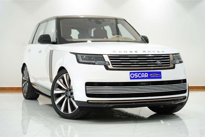 Used Land Rover Range Rover P530 MHEV V, 4.4 l, 2023 in Dubai by Oscar Motors, White color. GCC Specs | AUTO.AE